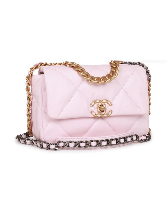 CHANEL Handbags - CHANEL Pink Quilted Leather Shoulder Bag with Gold Hardware